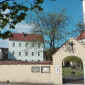 Außenansicht des Museums (altes Schulhaus)